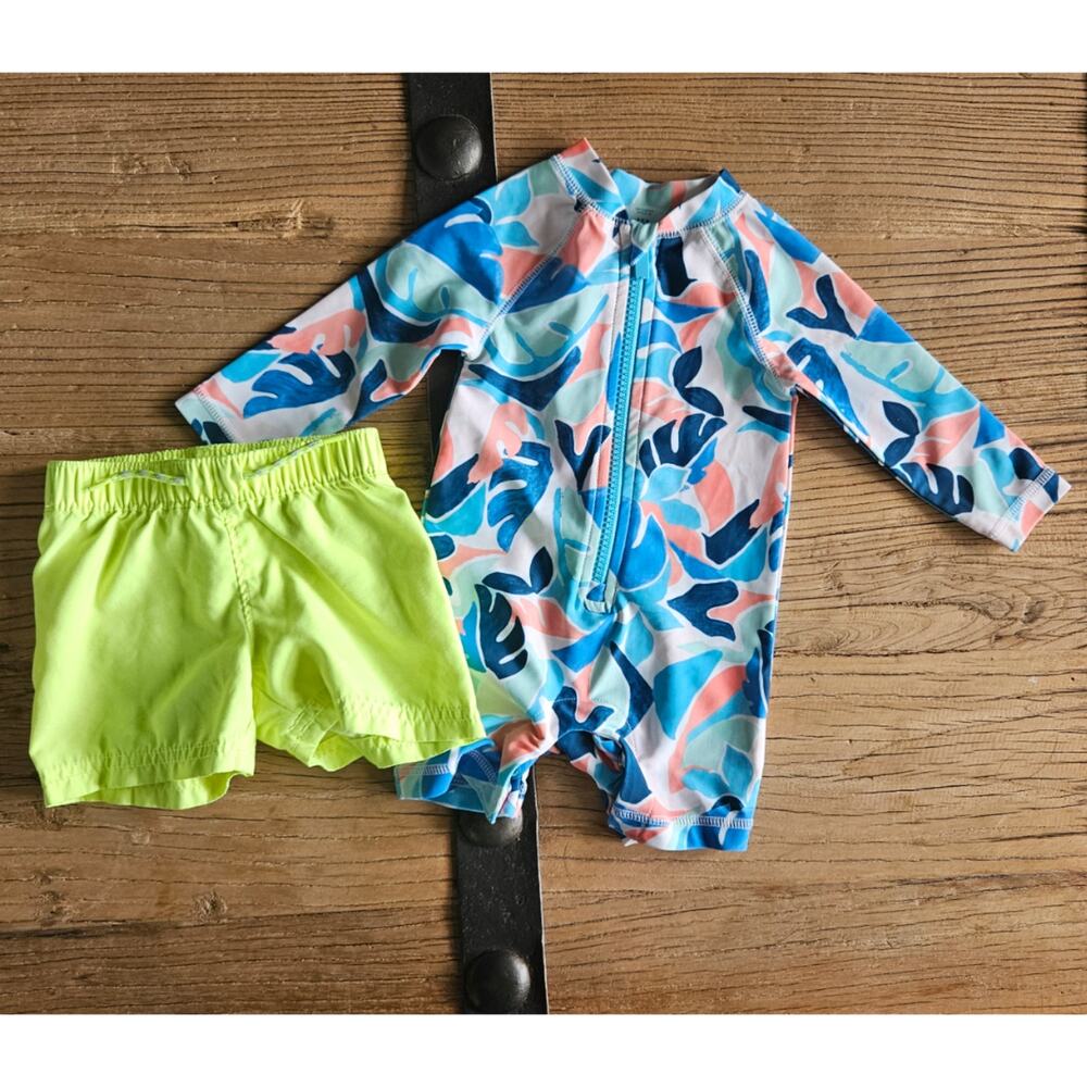 Old Navy Swim bundle, Trunks and rash guard suit sz 3-6M